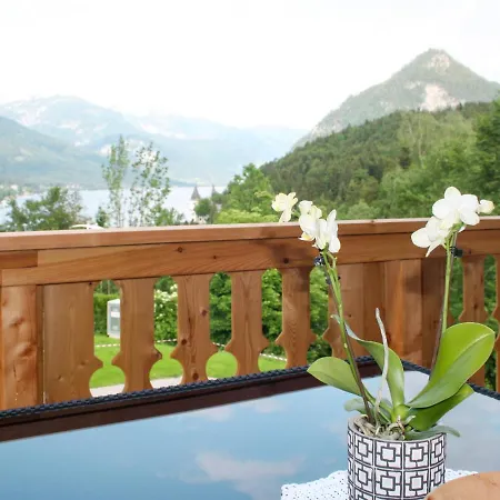Ferienhaus Steirer - Bus100 Ferienhaus Grundlsee